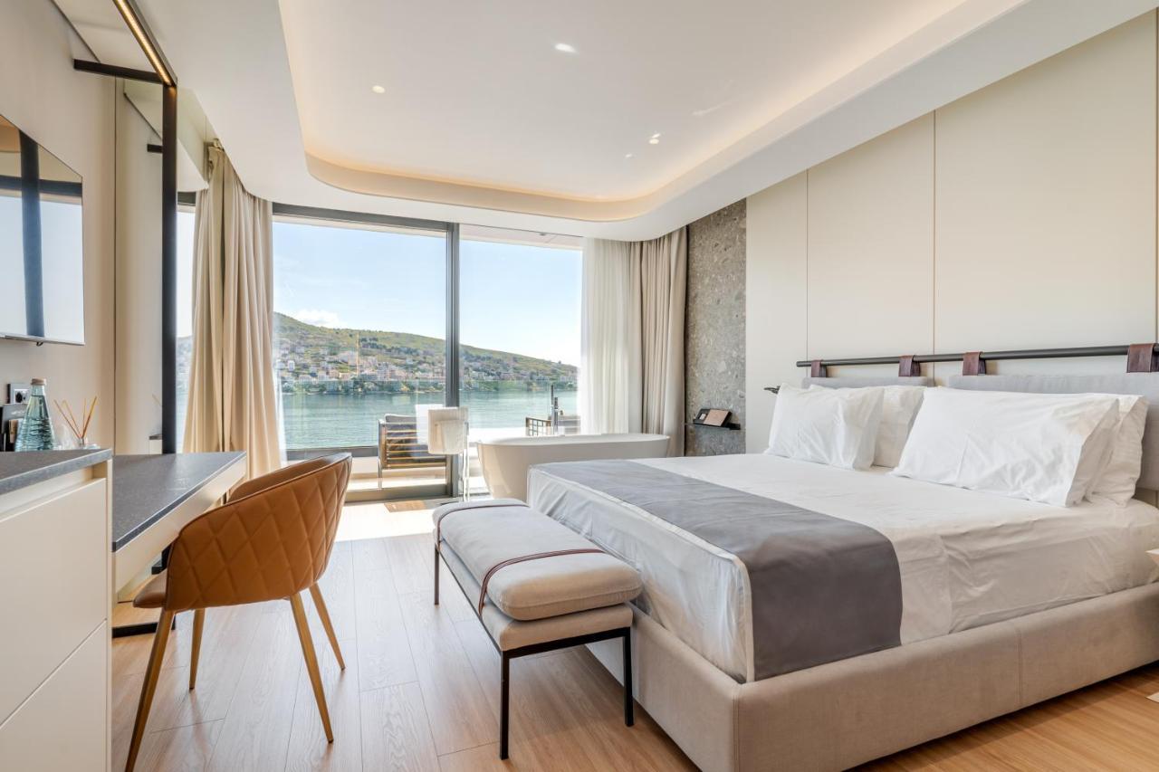 Yacht Premium Hotel Sarandë Exteriör bild
