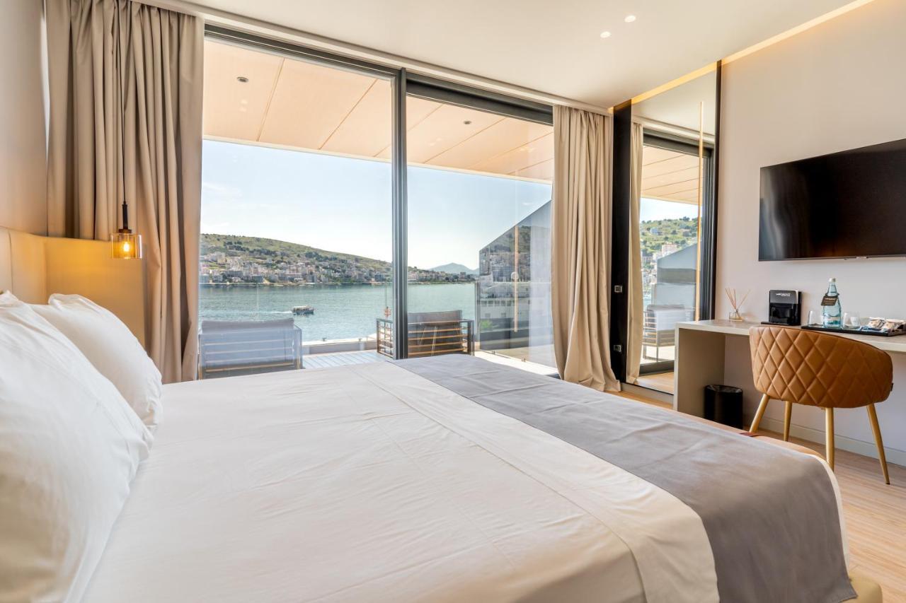 Yacht Premium Hotel Sarandë Exteriör bild