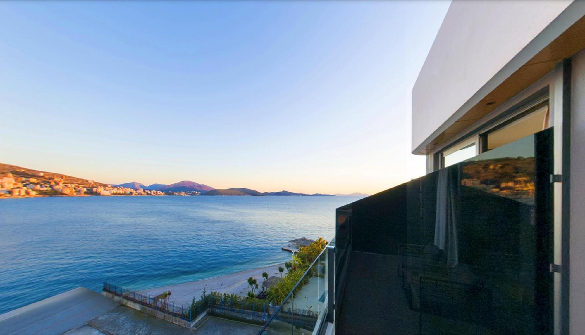 Yacht Premium Hotel Sarandë Exteriör bild